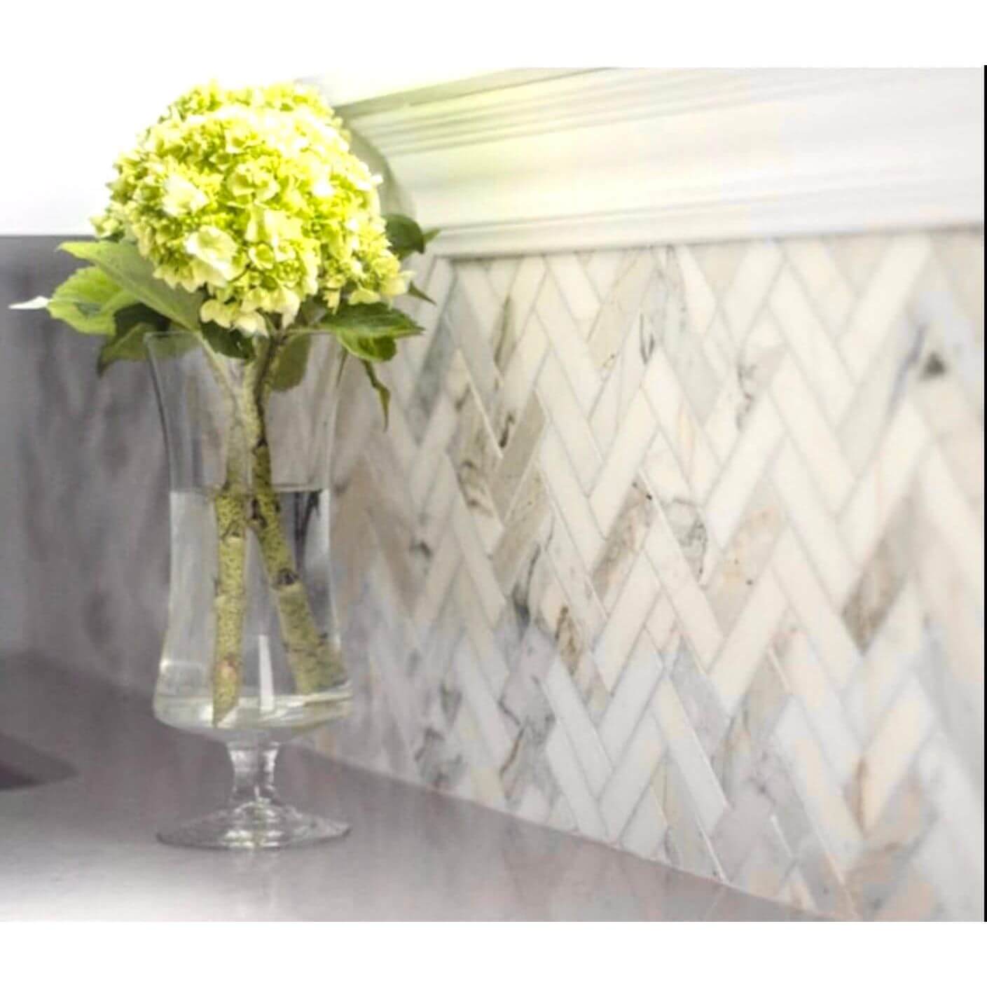 1x3 Tuscan Calacatta Marble Herringbone Mosaic Tile