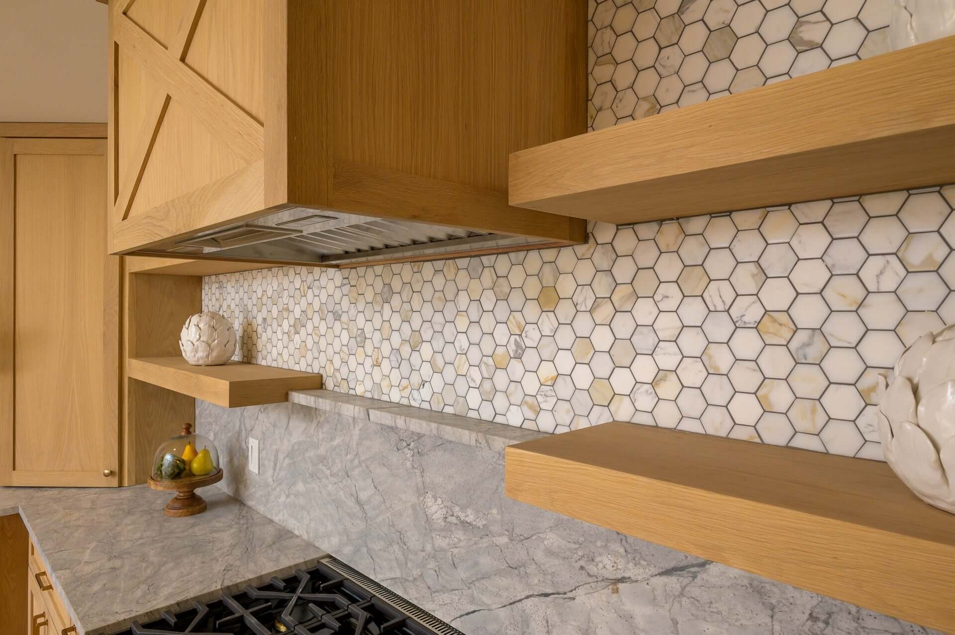 2" Tuscan Calacatta Marble Hexagon Mosaic Tile