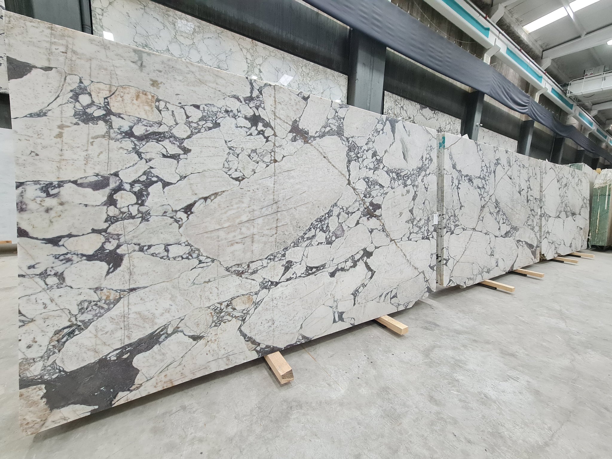 Calacatta Viola Marble 3/4" Thickness Slab Honed