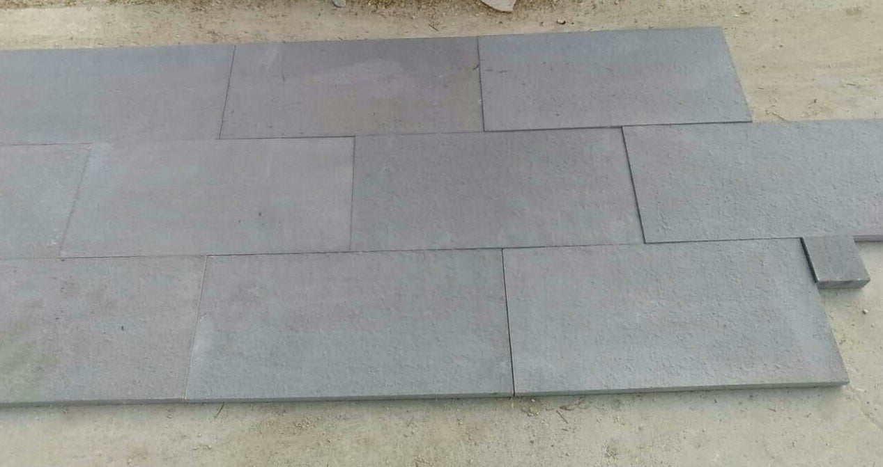 Mountain Bluestone 18x36x1" Flamed Pavers