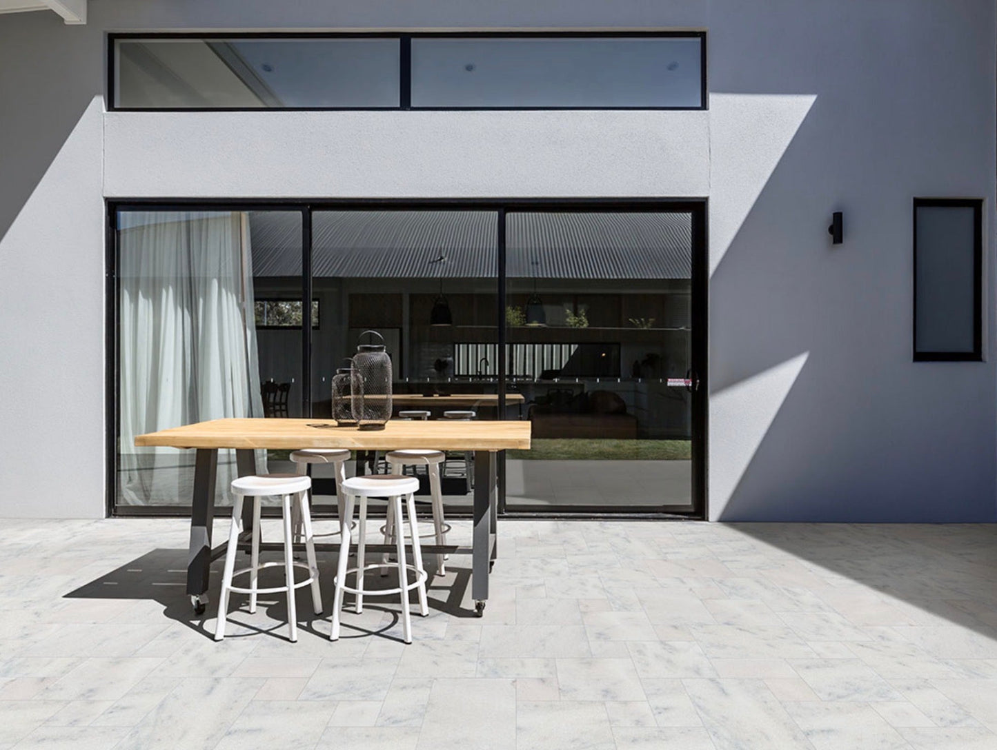 Sierra White Versailles Pattern 16 Sft x 10 Kits Sandblast Paver