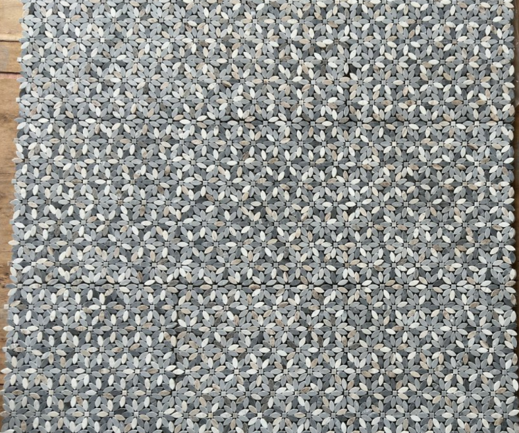 Daisy Wild Blue 12.75 x 12.5